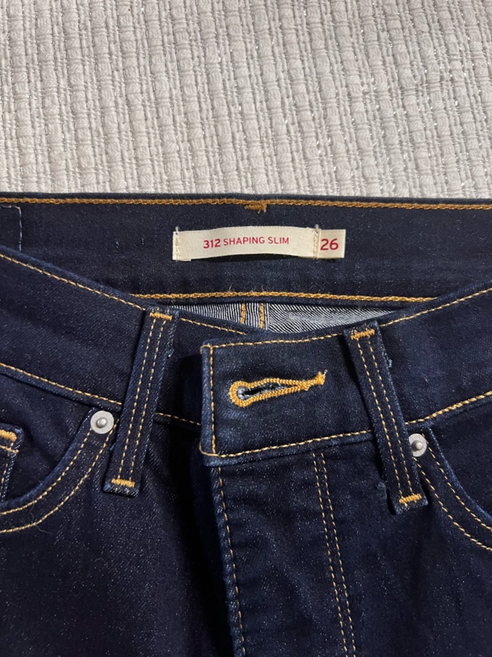 312 Shaping Slim Dark Indigo LEVI’S Jeans - Size 26 (Stretch)